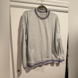 Lululemon Perfectly Oversized Ringer Crew Sz Lg Heather Gray and Pool Party EUC